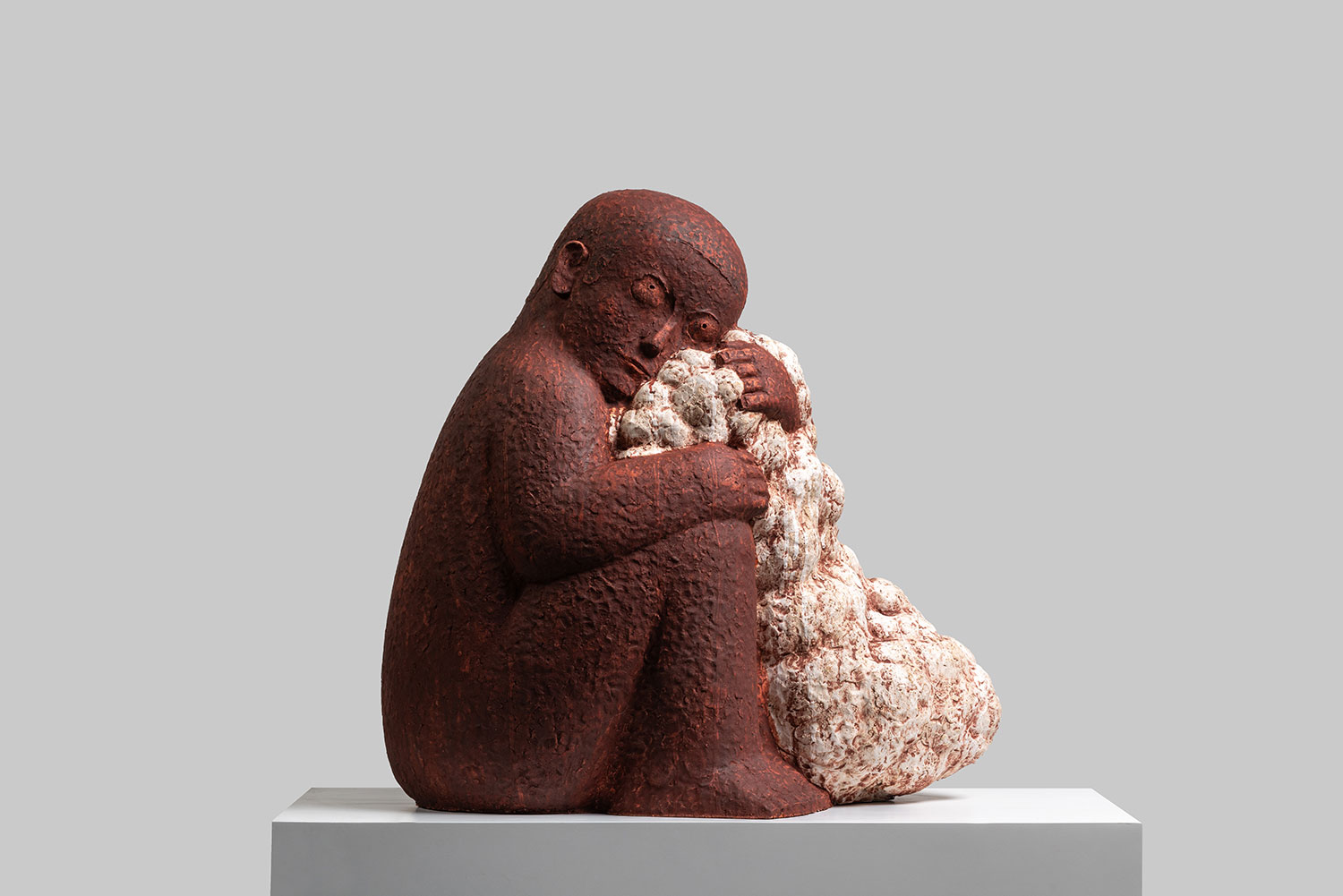 抱云 陶 62x32x60cm 2025
